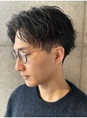 センターパート　ビジネス　ツイストスパイラル　波巻きパーマ