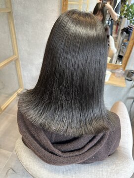 スリーユニークヘアー(3uniQ hair) ダークオリーブ