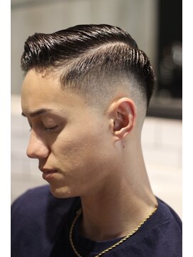 キングスマントーキョー 府中店(KINGSMAN TOKYO) アップバング / ツーブロック / スキンフェード 【府中】