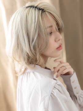 カバーヘア ブリス 大宮西口(COVER HAIR bliss) ホワイトグレージュクラゲヘアー小顔ウルフカットX大宮10代20代