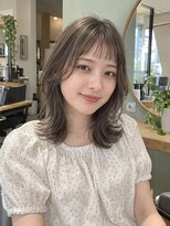 ラナ(LaNA)&nbsp;短め前髪と軽やかな毛先のレイヤーミディ