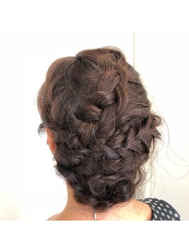 ヘアースペース ボイスクレッシェンド(hair space VOICE cresc.) お呼ばれ編み込みスタイル