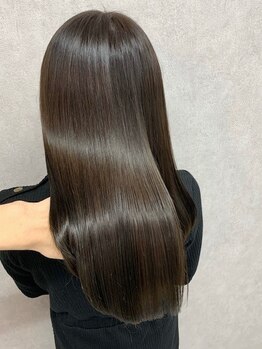 リアン(Lian)の写真/感動のうる艶髪◇悩みに合わせたヘアケアで新感覚の手触りへ！カラー・パーマで傷んだ髪のケアもお任せ◎