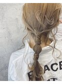 ヘアセット 一束でデザインを造るローポニーアレンジ