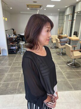 シンス(Since) 癖毛を活かした外ハネくびれヘア 里見美穂