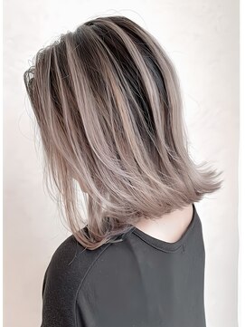 ミスグランディーヴィラス(Miss Grandee VILLAS) バレイヤージュブリーチあり/大人外ハメスタイル/イメチェン