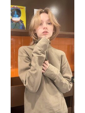 ノラキチジョウジ(NORA KICHIJOJI) ウルフボブミルクティーベージュレイヤーカット外国人風カラー