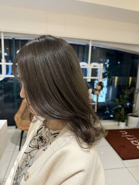 マージュ ギンザ(marju GINZA) ☆ハイ透明感 オリーブベージュ