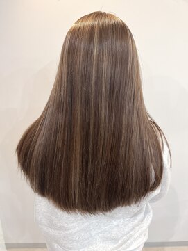 エイン(eine) ロング/大人かわいい/小顔ひし形/髪質改善/レイヤー20代30代40代