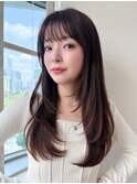 30代に人気！顔周りの後れ毛がかわいいシャギーレイヤーロング