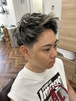 ヒカリ バイ イサミ 西川口(Hikari by ISAMI)&nbsp;ジェットモヒカン/金メッシュ/ツイストパーマ〈理容室〉西川口