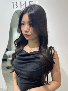 ビビバイベル(BiVi by BHEL) 桑名ロングレイヤーカットハッシュカット透明感カラー重めロング