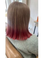 モアヘアーセカンド(MORE-HAIR Second)&nbsp;ミルクティーベージュとレッドのエンドからー