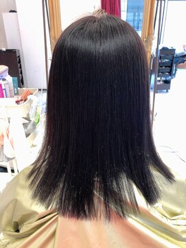 大嶋直樹の美容室 表参道 高難易度縮毛矯正＝手で乾かしただけです。本当です。