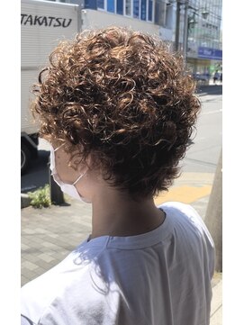 ファーレンピュアスウィート(fahren-pure-suite) サーフ系パーマ