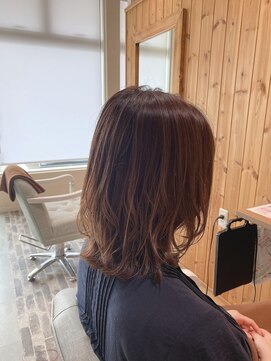 ルシール バイ アリア(Lucir by aria) ミディアムローレイヤー