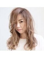 トータルビューティーサロン トップスタイル&nbsp;抜け感で魅せるグレージュカール