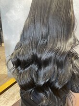 憧れのツヤ感を提供!![髪質改善/ショート/ボブ/縮毛矯正/白髪ぼかし/顔回りカット/前髪カット]