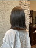 ミディアムヘア オリーブベージュ