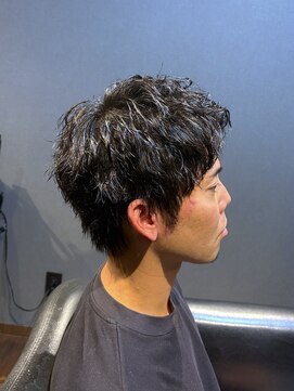 ビーダンディー(Bee dandy) ビジネスメンズショート 刈り上げなし 無造作カールパーマ