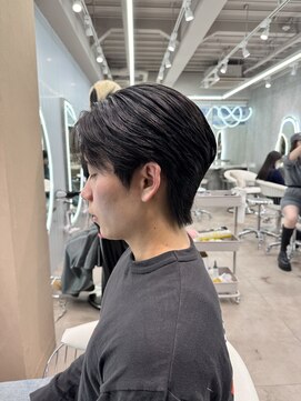 グロー オオミヤ アネックス 大宮(GLROW OMIYA ANNEX) ◆ センターパート大宮メンズ縮毛矯正ダウンパーマ