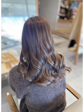 ブローチェラウカ(Broche lauka) ソフトグレージュ