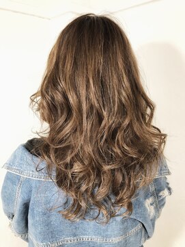 アンフィドットドゥルドゥ(AnFye.dueldo) 【AnFye.dueldo】セミロング × アッシュベージュカラー