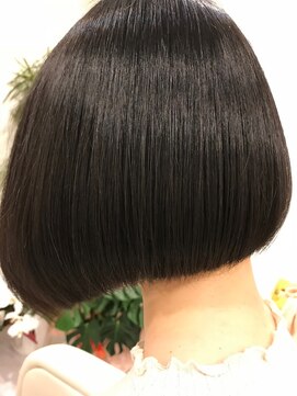 ヘアコレクション アンジュ(Hair collection Unge) トレンド小顔ボブ 前髪なし