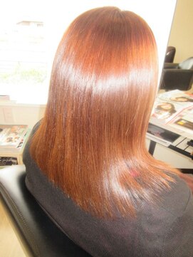 コア フィール ア デイ(COIFFURE A DAY) 【M3D見附今町】ハイトーンピンクレッド