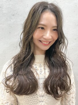 ロンドプランタン 恵比寿(Lond Printemps) オリーブベージュカラー ゆるウエーブレイヤーカット