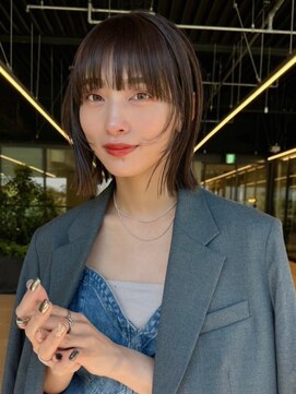 ベイルーム(BAYROOM by HONEY omotesando) ワイドバング　レイヤーカット　おくれ毛　オリーブベージュ