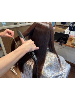 【髪質改善専門】潤いとツヤを引き出す極上ケア！髪の内部から補修し、芯から美しい髪へと導きます♪