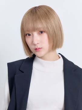 ミチオ ノザワ ヘアサロン ギンザ(Michio Nozawa HAIR SALON Ginza) サラツヤなボブ。柔らかいベージュカラー。