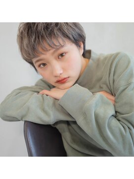 リタ(rita.) 艶ハイトーン×ショートスタイル☆まつだてみすず