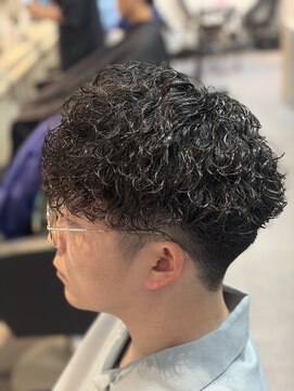 マジック 関目店(magic) 黒髪縦落ちツイストスパイラル