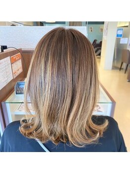 レクラ 清須店(L'eclat)の写真/資生堂サブリミックで叶える極上の艶。齢による髪の変化を「トステア」で芯から整え、輝く美髪へ。
