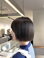 イロドリ(irodori)&nbsp;ぱっつんボブ × カーキベージュ