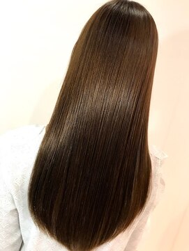 メゾンe.m.a(MAISON e.m.a) 髪質改善ストレートエステ50代40代30代つや髪韓国風ヘアカラー