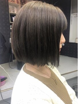 マドゥーズ ヘアショップ(Madoo's hair shop) ヘイズグレー