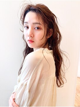 ケーツー あべのキューズモ－ル店(K-two) [K-two]センターパート/アッシュブラウン/卵型[天王寺/阿倍野]