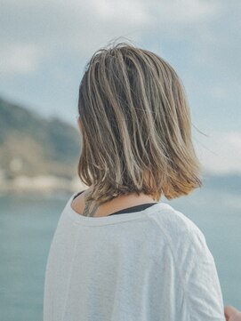 ディア 藤沢(diar) 髪質改善 前下がりボブ 大人ボブ 脱白髪染めハイライト