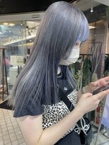 ヘアーアンドメイク ビス(HAIR&MAKE bis) silver×blue/寒色系インナーカラー/ハイトーン【青柳みゆ】