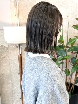 ノエ(noe) ハイライトグレージュ×ボブ