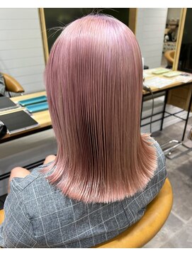 バズ(BUZZ) ホワイトピンク!