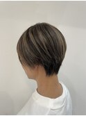 イメチェンヘアスタイル　ハッシュカット　似合わせカット