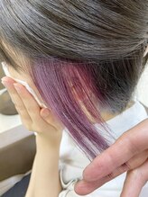 【イヤリングカラー】ヘアスタイルにワンポイントを加えるなら、イヤリングカラーがおすすめ♪