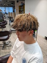 コワファーストナガサキシャンプーボーイ(COIFF1RST NAGASAKI SHAMPOO BOY)&nbsp;アンブレラカラー×シャドウパーマ