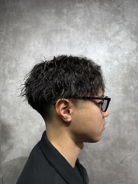 スピン 本八幡(SPIN) スペインカール/スパイキーショート/ブルーブラック/本八幡