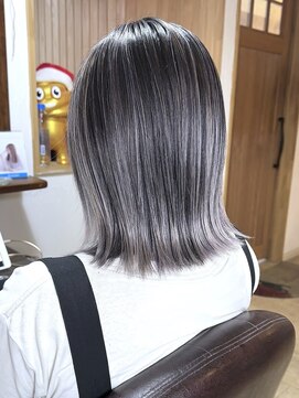 ブレイズヘアー(BLAZEhair) 【ハイトーンボブ】ホワイトバレイヤージュ×ブリーチ２回