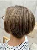白髪ぼかしハイライトブリーチミルクティーベージュ